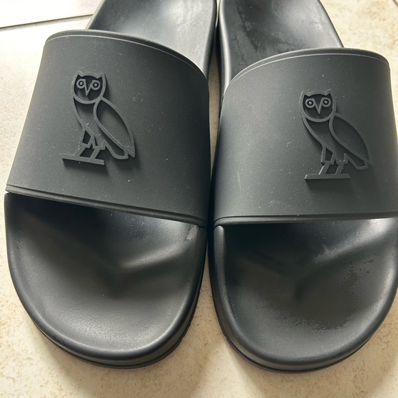 OVO slides (size 10 woman) - Picture 2 of 3